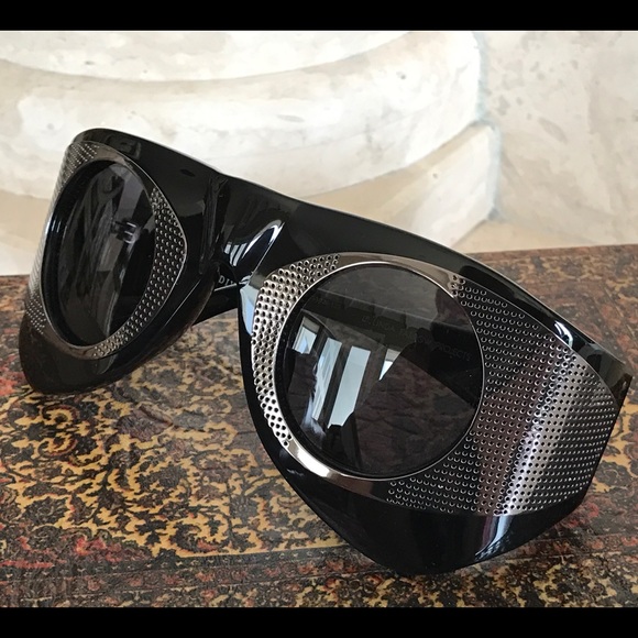 Linda Farrow sunglasses - Picture 4 of 8